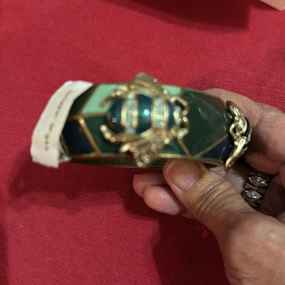 NEW.. Rare and unique jewelry set- enamel workmanship on all pieces - Picture 3 of 9